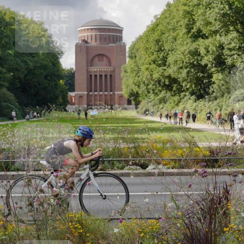 14.09.2025 - Stadtparktriathlon Michael Burmester http://msf.ph/oto/8902985 14.09.2025 14:24:37 Radfahren 1764 meine-sportfotos.de