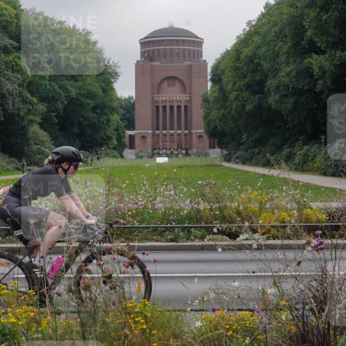 14.09.2025 - Stadtparktriathlon Michael Burmester http://msf.ph/oto/8902994 14.09.2025 10:04:58 Radfahren 536, 557, 567, 598 meine-sportfotos.de