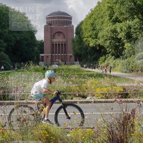 14.09.2025 - Stadtparktriathlon Michael Burmester http://msf.ph/oto/8903009 14.09.2025 14:25:10 Radfahren 1697, 1703, 1716, 1732, 1733, 1774, 1775, 1776, 1788 meine-sportfotos.de