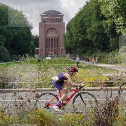 14.09.2025 - Stadtparktriathlon Michael Burmester http://msf.ph/oto/8903017 14.09.2025 14:25:19 Radfahren 1702, 1707, 1716, 1717, 1729, 1731, 1733, 1759, 1766, 1774, 1775, 1789 meine-sportfotos.de