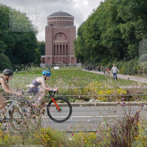14.09.2025 - Stadtparktriathlon Michael Burmester http://msf.ph/oto/8903027 14.09.2025 14:25:27 Radfahren 1693, 1702, 1707, 1711, 1717, 1723, 1725, 1729, 1739, 1741, 1759, 1766, 1769, 1771, 1780, 1789, 1864 meine-sportfotos.de