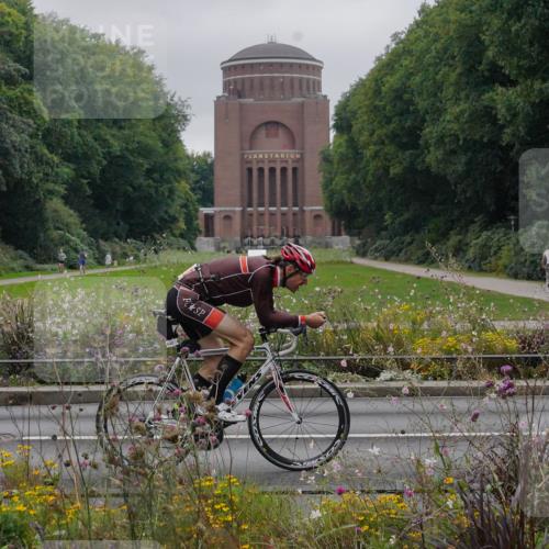 14.09.2025 - Stadtparktriathlon Michael Burmester http://msf.ph/oto/8903052 14.09.2025 10:07:33 Radfahren 524, 537, 545, 548 meine-sportfotos.de