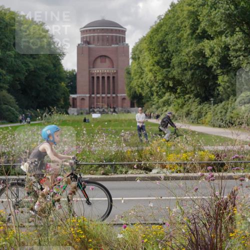 14.09.2025 - Stadtparktriathlon Michael Burmester http://msf.ph/oto/8903079 14.09.2025 14:26:10 Radfahren 1694, 1720, 1727, 1740, 1743, 1747, 1761, 1765, 1768, 1781 meine-sportfotos.de