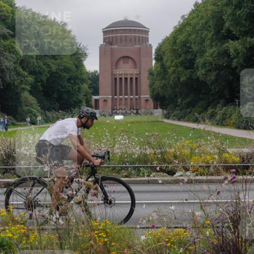14.09.2025 - Stadtparktriathlon Michael Burmester http://msf.ph/oto/8903080 14.09.2025 10:09:00 Radfahren 576, 585, 614 meine-sportfotos.de