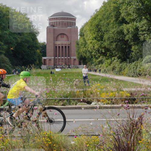 14.09.2025 - Stadtparktriathlon Michael Burmester http://msf.ph/oto/8903081 14.09.2025 14:26:11 Radfahren 1694, 1696, 1720, 1727, 1747, 1761, 1765, 1768, 1781 meine-sportfotos.de