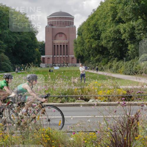 14.09.2025 - Stadtparktriathlon Michael Burmester http://msf.ph/oto/8903090 14.09.2025 14:26:20 Radfahren 1696, 1698, 1699, 1722, 1744, 1754, 1768, 1804, 1865 meine-sportfotos.de