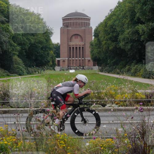 14.09.2025 - Stadtparktriathlon Michael Burmester http://msf.ph/oto/8903091 14.09.2025 10:09:22 Radfahren 555, 573, 595, 597, 606 meine-sportfotos.de