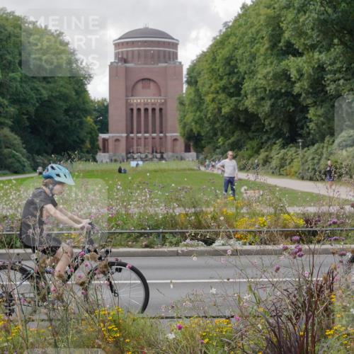 14.09.2025 - Stadtparktriathlon Michael Burmester http://msf.ph/oto/8903113 14.09.2025 14:26:51 Radfahren 1715, 1750, 1757, 1773 meine-sportfotos.de