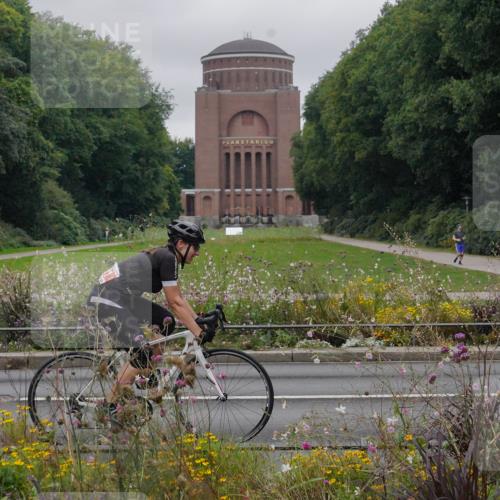 14.09.2025 - Stadtparktriathlon Michael Burmester http://msf.ph/oto/8903114 14.09.2025 10:10:14 Radfahren 544, 571, 594 meine-sportfotos.de