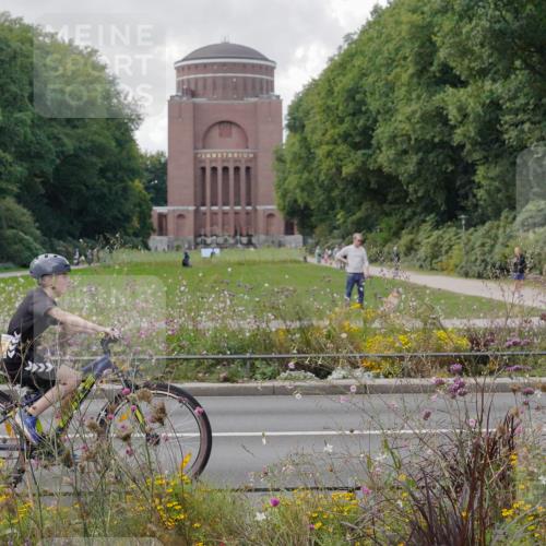 14.09.2025 - Stadtparktriathlon Michael Burmester http://msf.ph/oto/8903115 14.09.2025 14:26:52 Radfahren 1715, 1750, 1757, 1773 meine-sportfotos.de