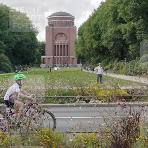 14.09.2025 - Stadtparktriathlon Michael Burmester http://msf.ph/oto/8903117 14.09.2025 14:27:04 Radfahren 1713, 1714 meine-sportfotos.de