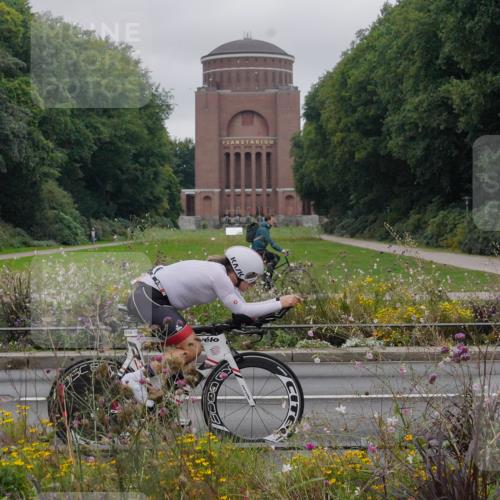 14.09.2025 - Stadtparktriathlon Michael Burmester http://msf.ph/oto/8903118 14.09.2025 10:10:23 Radfahren 544, 561, 577, 594 meine-sportfotos.de