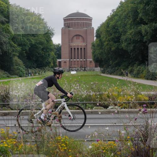 14.09.2025 - Stadtparktriathlon Michael Burmester http://msf.ph/oto/8903135 14.09.2025 10:11:31 Radfahren 532, 534, 565, 589, 596 meine-sportfotos.de