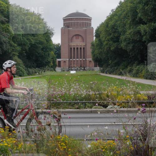14.09.2025 - Stadtparktriathlon Michael Burmester http://msf.ph/oto/8903143 14.09.2025 10:11:58 Radfahren 539, 549, 558, 611 meine-sportfotos.de
