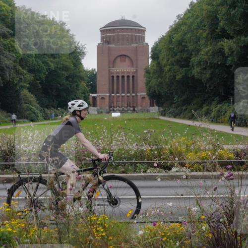 14.09.2025 - Stadtparktriathlon Michael Burmester http://msf.ph/oto/8903158 14.09.2025 10:13:35 Radfahren 526, 527, 546 meine-sportfotos.de