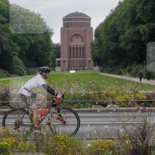 14.09.2025 - Stadtparktriathlon Michael Burmester http://msf.ph/oto/8903170 14.09.2025 10:14:57 Radfahren 536, 582, 584, 717 meine-sportfotos.de