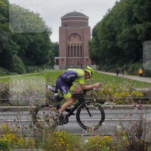 14.09.2025 - Stadtparktriathlon Michael Burmester http://msf.ph/oto/8903177 14.09.2025 10:15:14 Radfahren 567, 593, 597, 605 meine-sportfotos.de