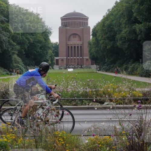 14.09.2025 - Stadtparktriathlon Michael Burmester http://msf.ph/oto/8903218 14.09.2025 10:18:25 Radfahren 518, 561, 564, 583, 662 meine-sportfotos.de