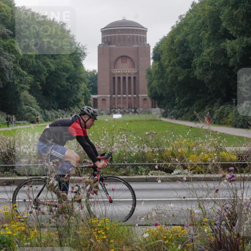 14.09.2025 - Stadtparktriathlon Michael Burmester http://msf.ph/oto/8903219 14.09.2025 10:18:32 Radfahren 512, 518, 561, 609 meine-sportfotos.de