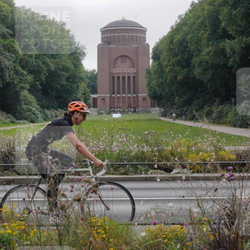 14.09.2025 - Stadtparktriathlon Michael Burmester http://msf.ph/oto/8903229 14.09.2025 10:19:14 Radfahren 530, 581, 651, 665, 693, 695 meine-sportfotos.de