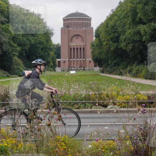 14.09.2025 - Stadtparktriathlon Michael Burmester http://msf.ph/oto/8903291 14.09.2025 10:22:44 Radfahren 526, 541, 553, 568, 584, 646 meine-sportfotos.de