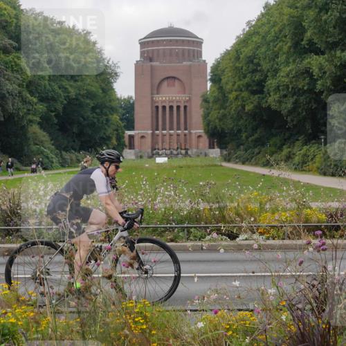 14.09.2025 - Stadtparktriathlon Michael Burmester http://msf.ph/oto/8903301 14.09.2025 10:23:12 Radfahren 636, 650 meine-sportfotos.de