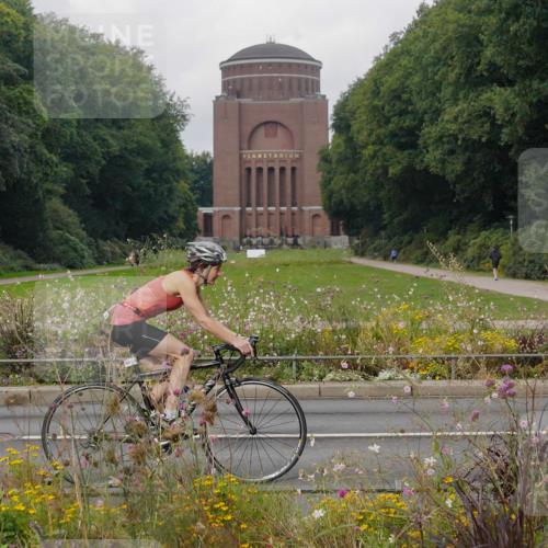 14.09.2025 - Stadtparktriathlon Michael Burmester http://msf.ph/oto/8903325 14.09.2025 10:24:38 Radfahren 537, 551, 558, 663, 681, 683, 701 meine-sportfotos.de