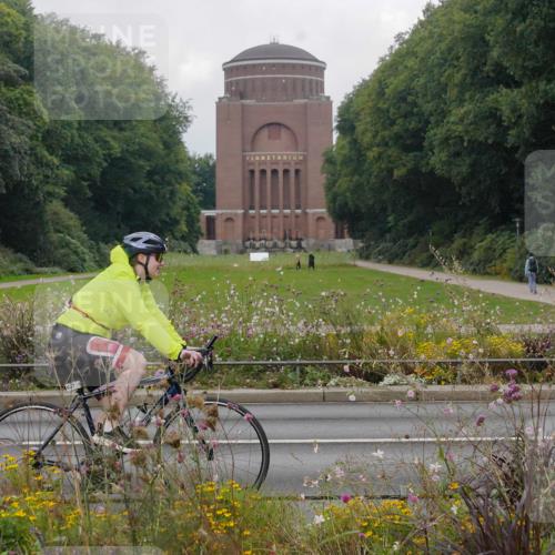 14.09.2025 - Stadtparktriathlon Michael Burmester http://msf.ph/oto/8903344 14.09.2025 10:25:37 Radfahren 567, 627 meine-sportfotos.de