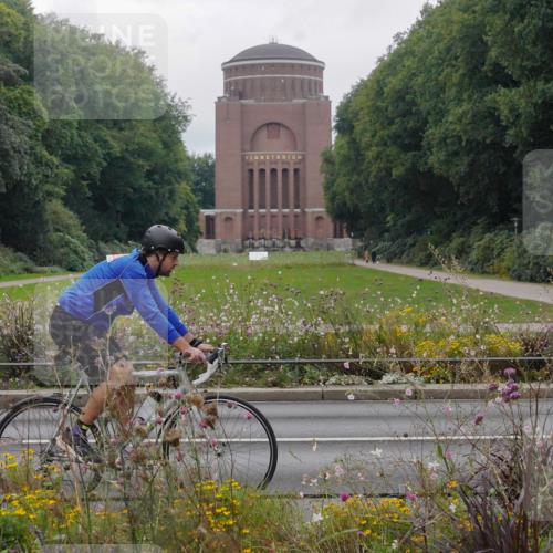 14.09.2025 - Stadtparktriathlon Michael Burmester http://msf.ph/oto/8903375 14.09.2025 10:27:15 Radfahren 530, 535, 583, 686, 693 meine-sportfotos.de
