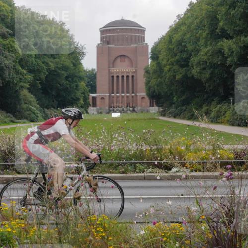 14.09.2025 - Stadtparktriathlon Michael Burmester http://msf.ph/oto/8903399 14.09.2025 10:29:01 Radfahren 565, 581, 694, 702, 721 meine-sportfotos.de