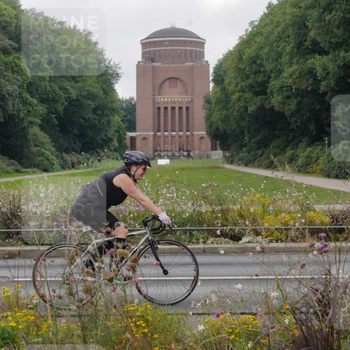 14.09.2025 - Stadtparktriathlon Michael Burmester http://msf.ph/oto/8903422 14.09.2025 10:30:32 Radfahren 586, 596, 620, 642, 645, 697, 699, 700 meine-sportfotos.de
