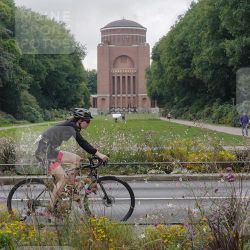 14.09.2025 - Stadtparktriathlon Michael Burmester http://msf.ph/oto/8903486 14.09.2025 10:35:35 Radfahren 651, 718 meine-sportfotos.de