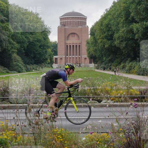 14.09.2025 - Stadtparktriathlon Michael Burmester http://msf.ph/oto/8903494 14.09.2025 10:36:12 Radfahren 542, 661, 770 meine-sportfotos.de