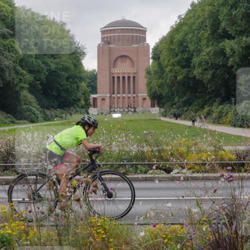 14.09.2025 - Stadtparktriathlon Michael Burmester http://msf.ph/oto/8903497 14.09.2025 10:36:16 Radfahren 542, 633, 661, 677, 770 meine-sportfotos.de