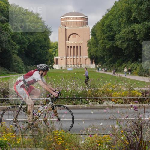 14.09.2025 - Stadtparktriathlon Michael Burmester http://msf.ph/oto/8903529 14.09.2025 10:37:56 Radfahren 721, 723, 782, 804 meine-sportfotos.de