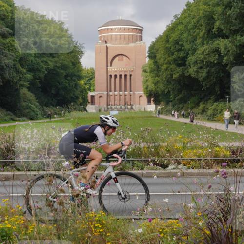 14.09.2025 - Stadtparktriathlon Michael Burmester http://msf.ph/oto/8903533 14.09.2025 10:38:08 Radfahren 642, 723, 730, 748, 750, 763 meine-sportfotos.de
