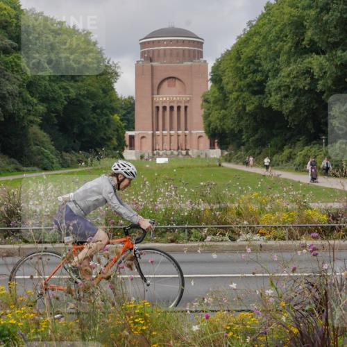 14.09.2025 - Stadtparktriathlon Michael Burmester http://msf.ph/oto/8903546 14.09.2025 10:38:43 Radfahren 645, 687, 699, 766, 777 meine-sportfotos.de