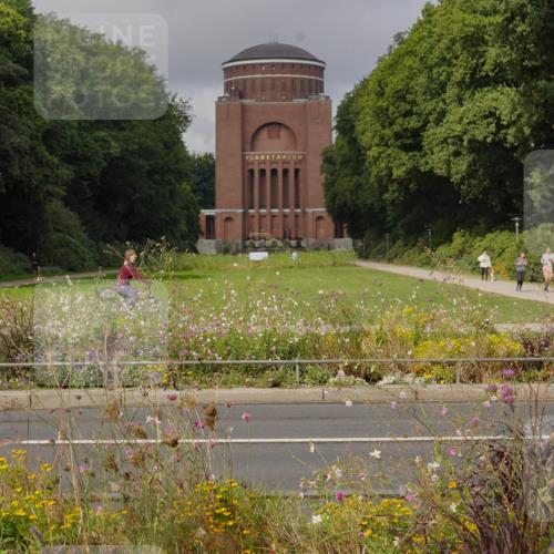 14.09.2025 - Stadtparktriathlon Michael Burmester http://msf.ph/oto/8903555 14.09.2025 10:39:08 Radfahren 636, 697, 732, 786 meine-sportfotos.de