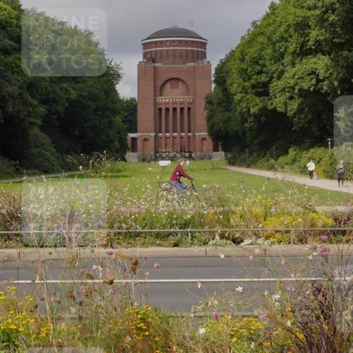 14.09.2025 - Stadtparktriathlon Michael Burmester http://msf.ph/oto/8903557 14.09.2025 10:39:10 Radfahren 636, 697, 732, 786, 801 meine-sportfotos.de