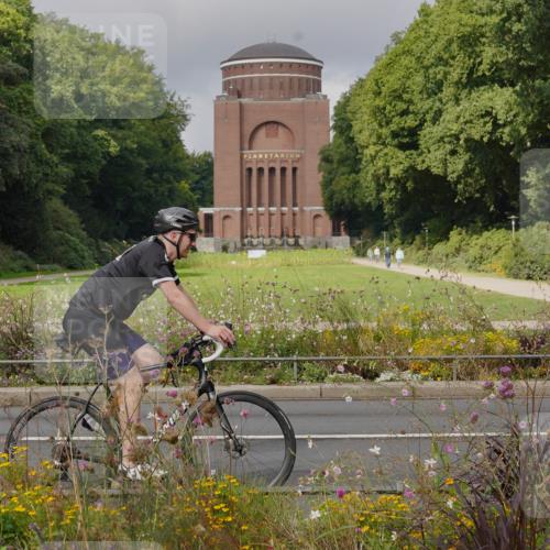 14.09.2025 - Stadtparktriathlon Michael Burmester http://msf.ph/oto/8903579 14.09.2025 10:40:06 Radfahren 647, 740, 776 meine-sportfotos.de