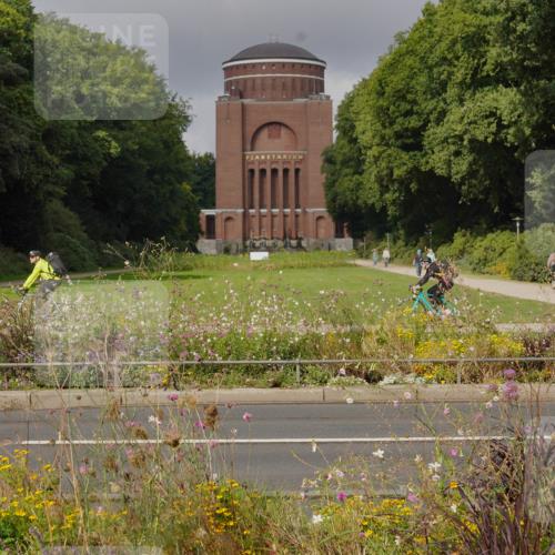 14.09.2025 - Stadtparktriathlon Michael Burmester http://msf.ph/oto/8903595 14.09.2025 10:40:23 Radfahren 626, 714, 807, 818 meine-sportfotos.de