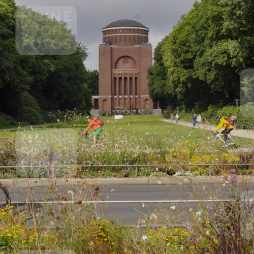 14.09.2025 - Stadtparktriathlon Michael Burmester http://msf.ph/oto/8903598 14.09.2025 10:40:26 Radfahren 626, 714, 807, 818 meine-sportfotos.de