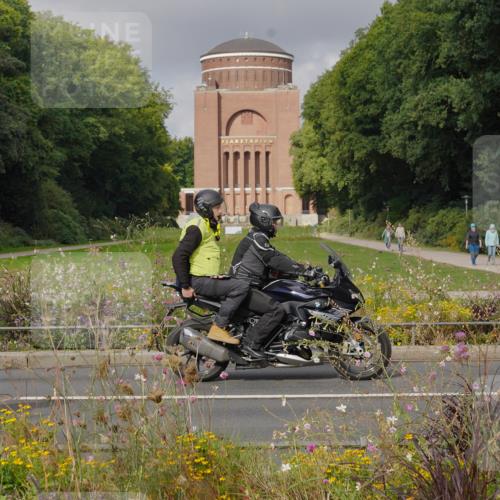 14.09.2025 - Stadtparktriathlon Michael Burmester http://msf.ph/oto/8903620 14.09.2025 10:40:57 Radfahren 662, 665, 695, 701, 729, 762, 781, 787, 802, 821 meine-sportfotos.de