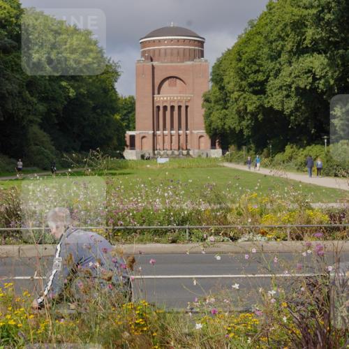 14.09.2025 - Stadtparktriathlon Michael Burmester http://msf.ph/oto/8903671 14.09.2025 10:42:12 Radfahren 621, 628, 678, 692, 769 meine-sportfotos.de