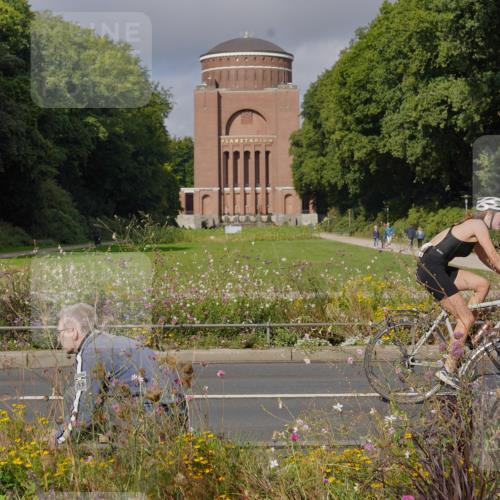 14.09.2025 - Stadtparktriathlon Michael Burmester http://msf.ph/oto/8903687 14.09.2025 10:42:25 Radfahren 599, 657, 676, 754 meine-sportfotos.de