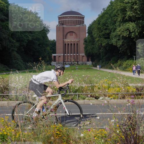 14.09.2025 - Stadtparktriathlon Michael Burmester http://msf.ph/oto/8903736 14.09.2025 10:44:44 Radfahren 631, 694, 743, 785, 813 meine-sportfotos.de