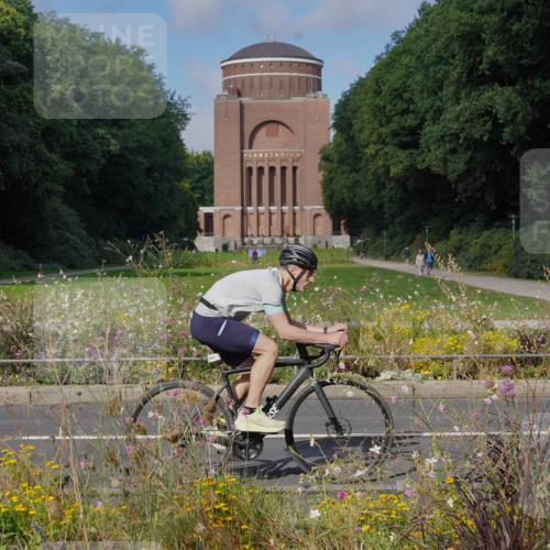 14.09.2025 - Stadtparktriathlon Michael Burmester http://msf.ph/oto/8903748 14.09.2025 10:45:20 Radfahren 642, 723, 730, 748, 800 meine-sportfotos.de