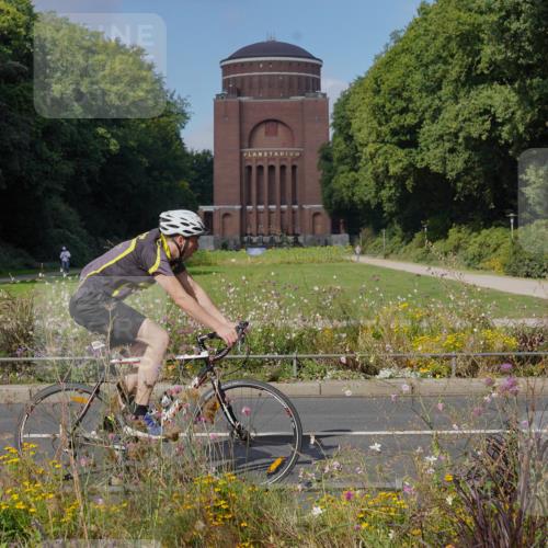 14.09.2025 - Stadtparktriathlon Michael Burmester http://msf.ph/oto/8903783 14.09.2025 10:47:34 Radfahren 650, 736, 780, 801 meine-sportfotos.de