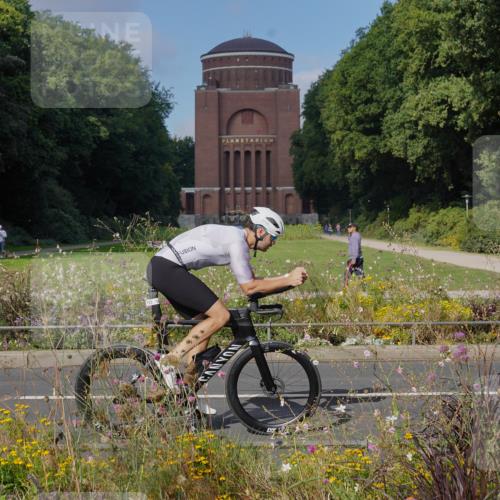 14.09.2025 - Stadtparktriathlon Michael Burmester http://msf.ph/oto/8903786 14.09.2025 10:47:50 Radfahren 641, 697, 729, 787, 793 meine-sportfotos.de