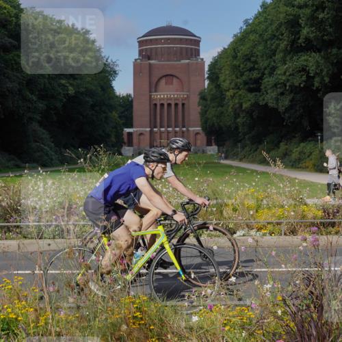 14.09.2025 - Stadtparktriathlon Michael Burmester http://msf.ph/oto/8903794 14.09.2025 10:48:05 Radfahren 647, 662, 665, 695, 728, 740, 749, 762, 765, 777, 818 meine-sportfotos.de